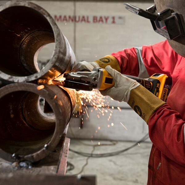 Meuleuse Sans Fil Meuleuse Tête Plate Dewalt XR 18V DCG405FN-XJ Ø125mm S/Batterie Ni Chargeur 6 Meuleuse Sans Fil Meuleuse Tête Plate Dewalt XR 18V DCG405FN-XJ Ø125mm S/Batterie Ni Chargeur – Image 4