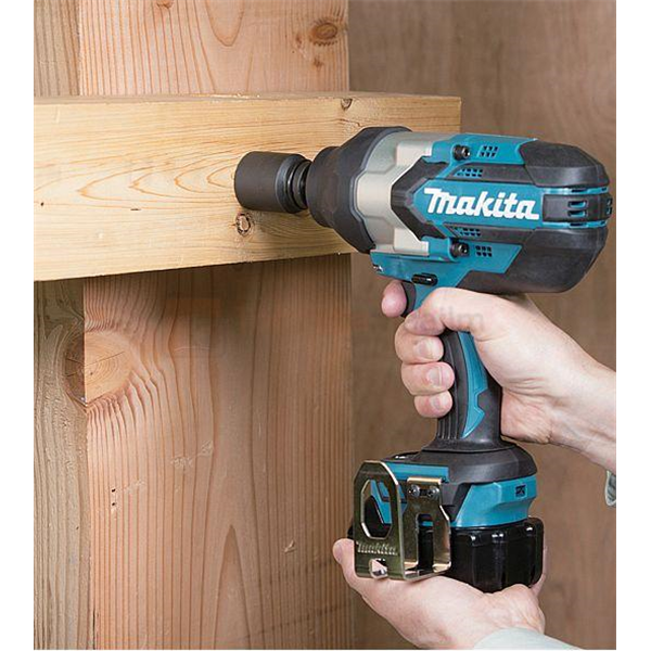 Boulonneuses à Choc Boulonneuse à Chocs 18 V Li-Ion 5 Ah En Coffret Makita DTW1002RTJ 3 Boulonneuses à Choc Boulonneuse à Chocs 18 V Li-Ion 5 Ah En Coffret Makita DTW1002RTJ