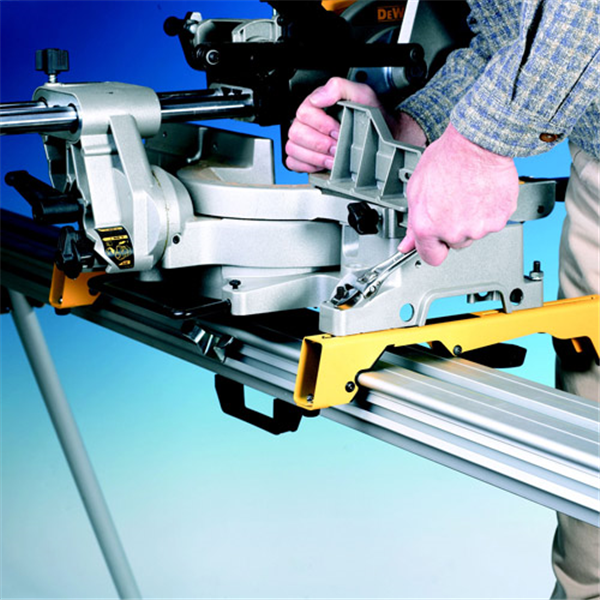 Accessoires Pour Scie Radiale Piètement Pour Scie à Onglet : Dewalt DE7023 4 Accessoires Pour Scie Radiale Piètement Pour Scie à Onglet : Dewalt DE7023 – Image 2