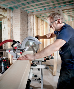 Scie à Onglet Et Radiale Scie Onglet Et Radiale Metabo KGS 305 M 1600W Diamètre 305 Mm 619305000