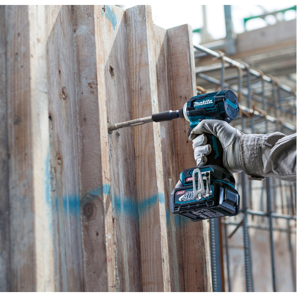 Visseuse à Choc Visseuse à Chocs Makita TD001GD201 40 V Max Avec Batteries Et Chargeur 6 Visseuse à Choc Visseuse à Chocs Makita TD001GD201 40 V Max Avec Batteries Et Chargeur – Image 4